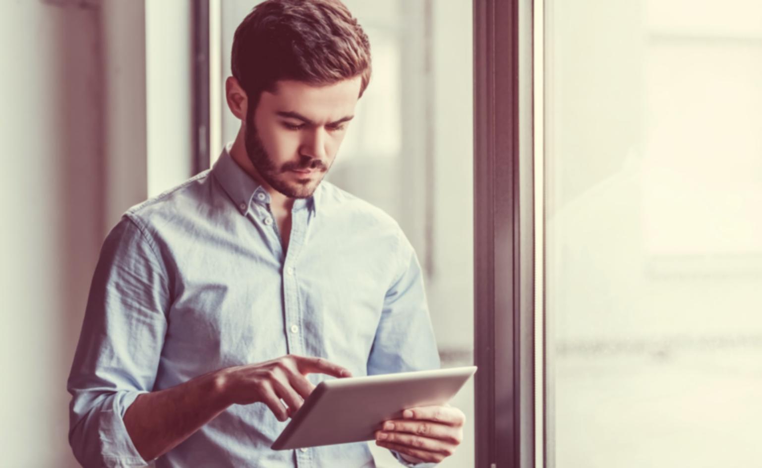 Darstellung moderner Verschlüsselungstechnologie im digitalen Banking-Bereich